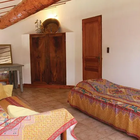 Holiday home Gite D'autheze Grillon