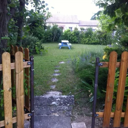 Gite D'autheze Holiday home Grillon